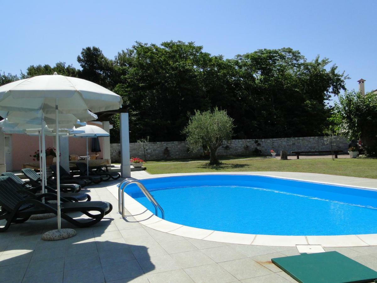 Apartments Villa Maran Umag Exteriör bild